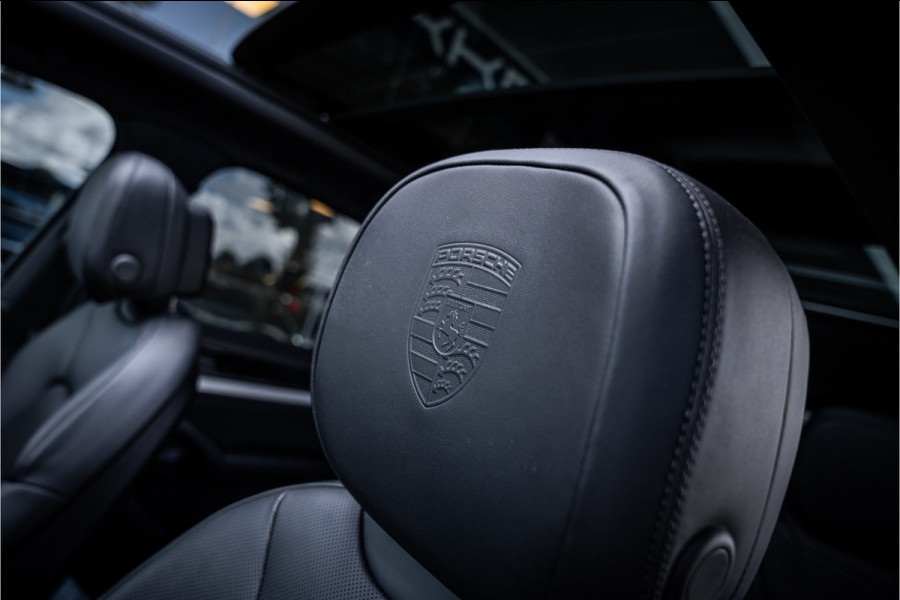 Porsche Cayenne 3.0 E-Hybrid ** Panodak ** 14-weg ** Sport Chrono ** Trekhaak 4-wiel sturing ** Sport Design ** Matrix-LED ** NP 152K Massage ** Nachtzicht