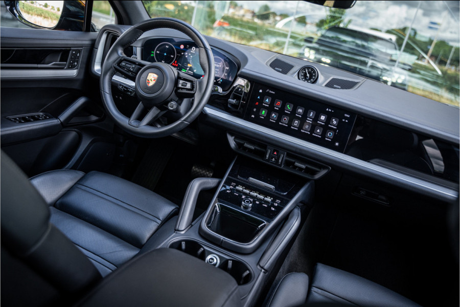 Porsche Cayenne 3.0 E-Hybrid ** Panodak ** 14-weg ** Sport Chrono ** Trekhaak 4-wiel sturing ** Sport Design ** Matrix-LED ** NP 152K Massage ** Nachtzicht