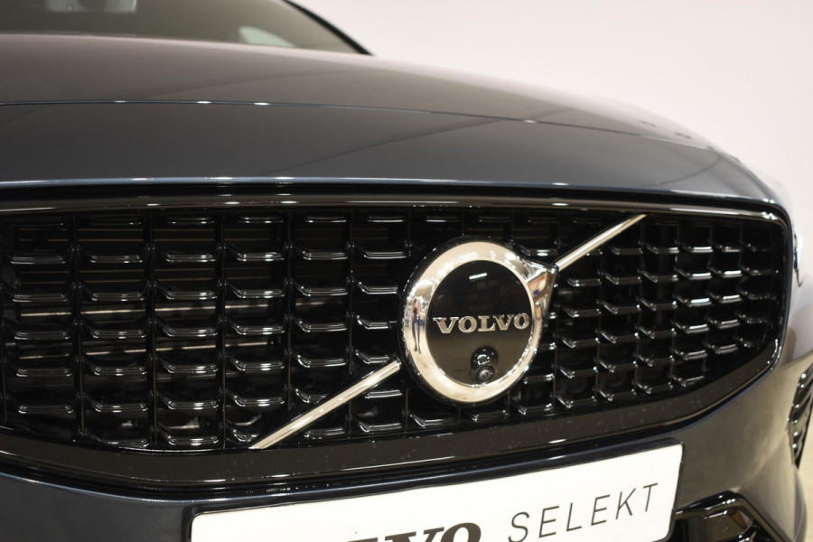 Volvo V60 T6 350PK Automaat Plug-in Hybrid AWD Plus Dark / Navigatie / 360 Camera / Harman Kardon / Stuur & Stoelverwarming / LM Velgen / Trekhaak