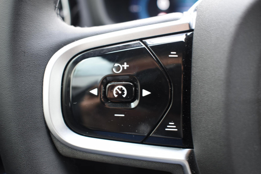 Volvo V60 T6 350PK Automaat Plug-in Hybrid AWD Plus Dark / Navigatie / 360 Camera / Harman Kardon / Stuur & Stoelverwarming / LM Velgen / Trekhaak