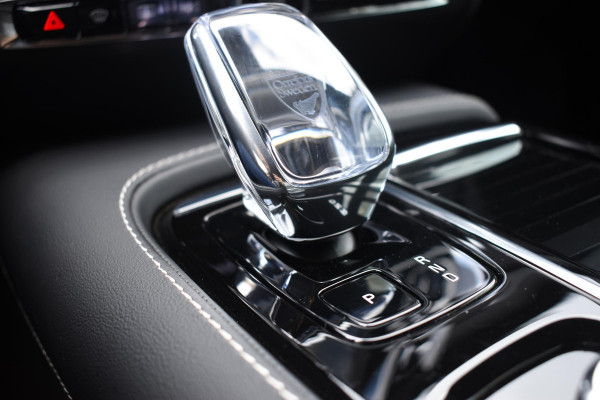 Volvo V60 T6 350PK Automaat Plug-in Hybrid AWD Plus Dark / Navigatie / 360 Camera / Harman Kardon / Stuur & Stoelverwarming / LM Velgen / Trekhaak