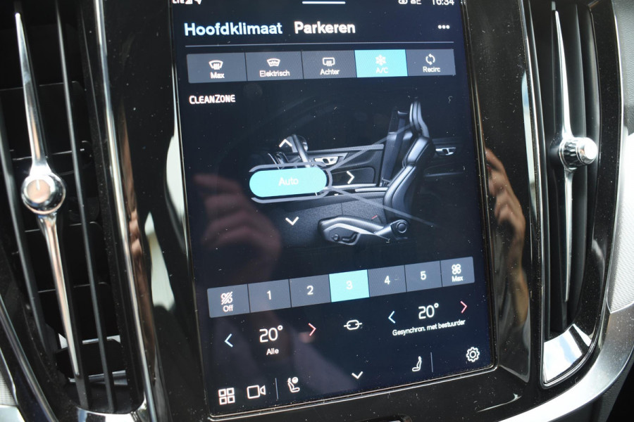 Volvo V60 T6 350PK Automaat Plug-in Hybrid AWD Plus Dark / Navigatie / 360 Camera / Harman Kardon / Stuur & Stoelverwarming / LM Velgen / Trekhaak