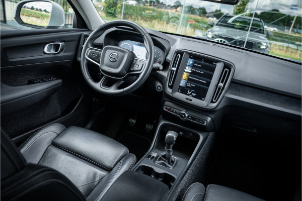 Volvo XC40 1.5 T2 Business Pro ** Camera ** Leder ** Trekhaak 1.600kg trekgewicht!