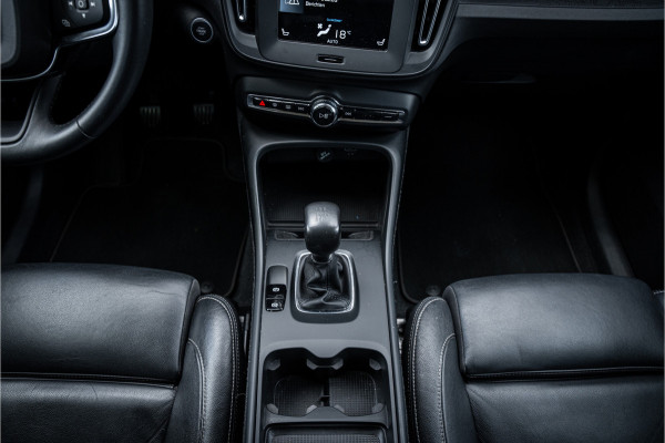 Volvo XC40 1.5 T2 Business Pro ** Camera ** Leder ** Trekhaak 1.600kg trekgewicht!