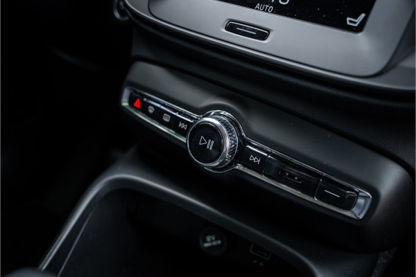 Volvo XC40 1.5 T2 Business Pro ** Camera ** Leder ** Trekhaak 1.600kg trekgewicht!