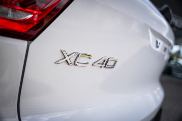 Volvo XC40 1.5 T2 Business Pro ** Camera ** Leder ** Trekhaak 1.600kg trekgewicht!