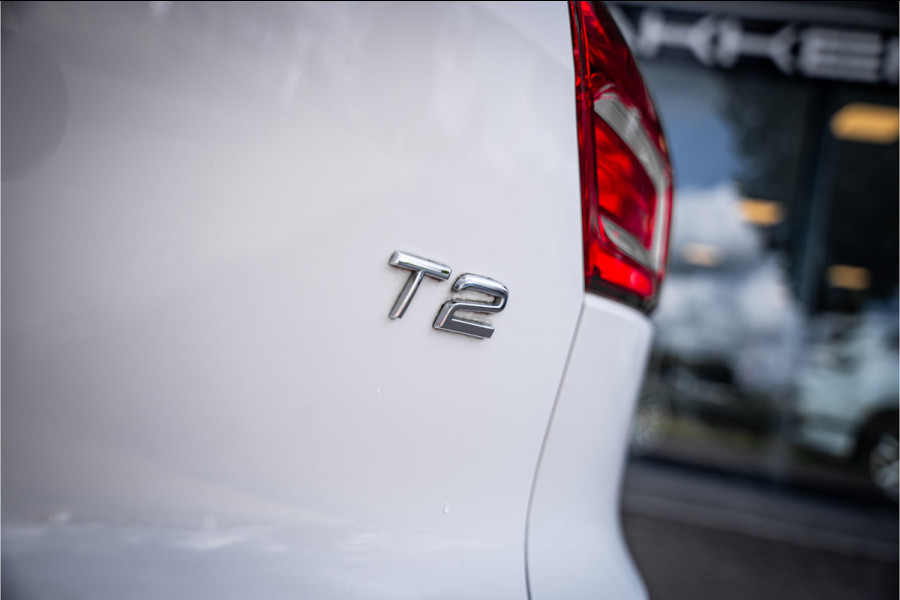 Volvo XC40 1.5 T2 Business Pro ** Camera ** Leder ** Trekhaak 1.600kg trekgewicht!