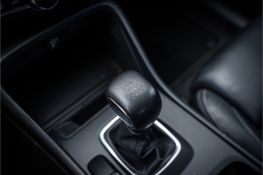 Volvo XC40 1.5 T2 Business Pro ** Camera ** Leder ** Trekhaak 1.600kg trekgewicht!