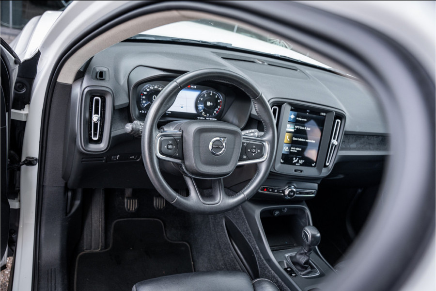 Volvo XC40 1.5 T2 Business Pro ** Camera ** Leder ** Trekhaak 1.600kg trekgewicht!