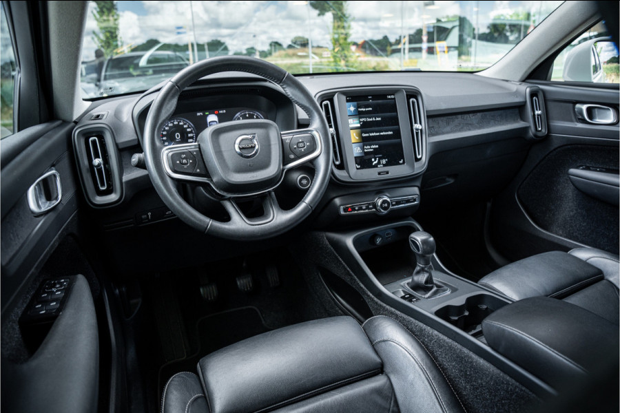 Volvo XC40 1.5 T2 Business Pro ** Camera ** Leder ** Trekhaak 1.600kg trekgewicht!