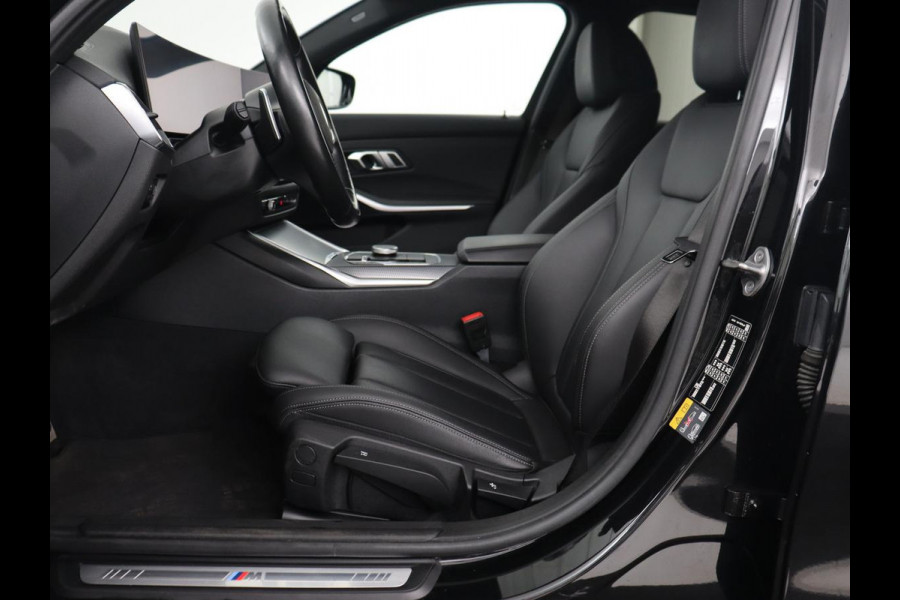BMW 3 Serie Touring 330e Business Edition Plus | Wegklapbare trekhaak | Camera | Stoel & Stuurverwarming | Carplay | Leder