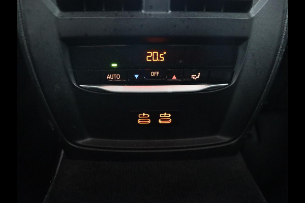 BMW 3 Serie Touring 330e Business Edition Plus | Wegklapbare trekhaak | Camera | Stoel & Stuurverwarming | Carplay | Leder