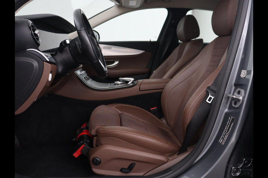 Mercedes-Benz E-Klasse 300 e 4MATIC Avantgarde | Adaptive Cruise | 360 Camera | Stoelverwarming | Carplay | Navigatie | Virtual Cockpit | Sfeerverlichting