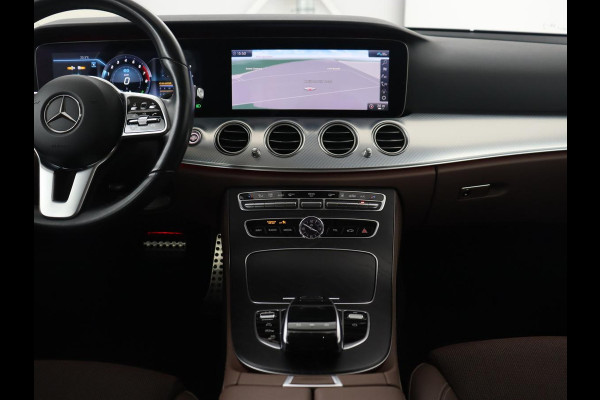 Mercedes-Benz E-Klasse 300 e 4MATIC Avantgarde | Adaptive Cruise | 360 Camera | Stoelverwarming | Carplay | Navigatie | Virtual Cockpit | Sfeerverlichting