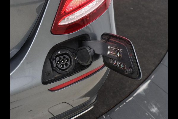 Mercedes-Benz E-Klasse 300 e 4MATIC Avantgarde | Adaptive Cruise | 360 Camera | Stoelverwarming | Carplay | Navigatie | Virtual Cockpit | Sfeerverlichting