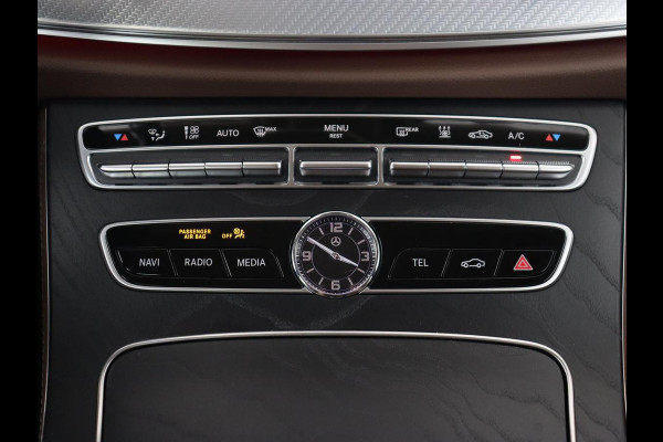 Mercedes-Benz E-Klasse 300 e 4MATIC Avantgarde | Adaptive Cruise | 360 Camera | Stoelverwarming | Carplay | Navigatie | Virtual Cockpit | Sfeerverlichting