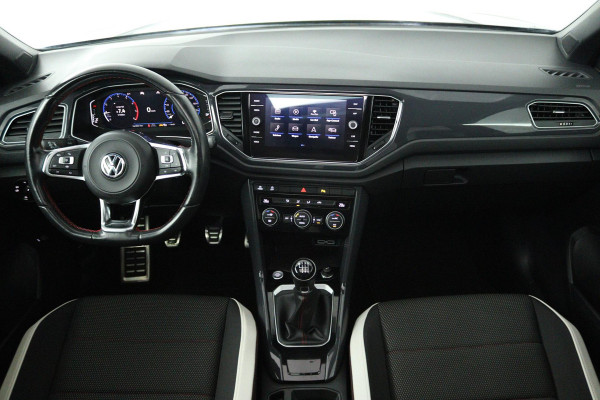 Volkswagen T-Roc 1.5 TSI Sport Business R (PANORAMADAK, DIGITALE COCKPIT, NAVIGATIE, CRUISE ADAPTIEF, NL-AUTO, GOED ONDERHOUDEN)