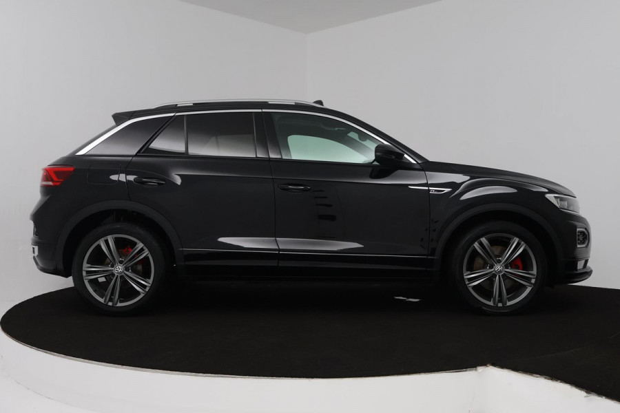 Volkswagen T-Roc 1.5 TSI Sport Business R (PANORAMADAK, DIGITALE COCKPIT, NAVIGATIE, CRUISE ADAPTIEF, NL-AUTO, GOED ONDERHOUDEN)