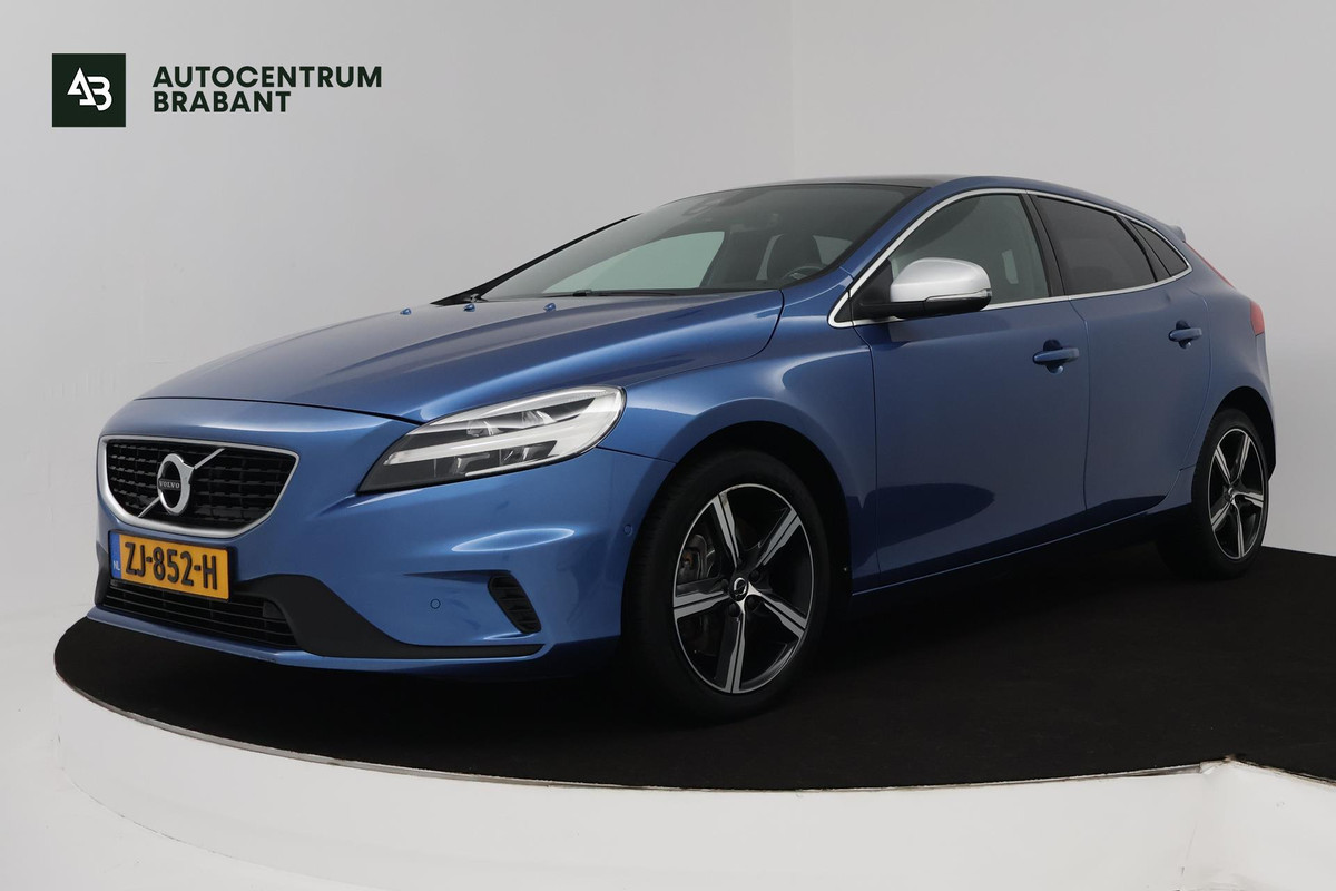 Volvo V40 1.5 T3 Polar+ Sport (STOELVERWARING, ACHTERUITRIJCAMERA, CRUISE CONTROL, PARKEERSENSOREN, NAVIGATIE, NL-AUTO) Volvo V40 1.5 T3 Polar+ Sport (STOELVERWARING, ACHTERUITRIJCAMERA, CRUISE CONTROL, PARKEERSENSOREN, NAVIGATIE, NL-AUTO)