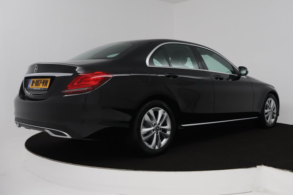 Mercedes-Benz C-Klasse 200 Premium Plus Pack (SFEERVERLICHTING, STOELVERWARMING, ACHTERUITRIJCAMERA, ELEKTR STOELEN, NL-AUTO)