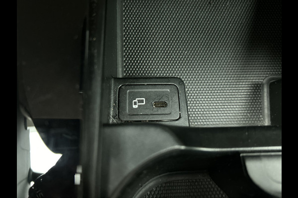 Mercedes-Benz A-Klasse 180 Business Solution Luxury (SFEERVERLICHTING, TREKHAAK AFNEEMBAAR, CAMERA, 1e EIGENAAR)