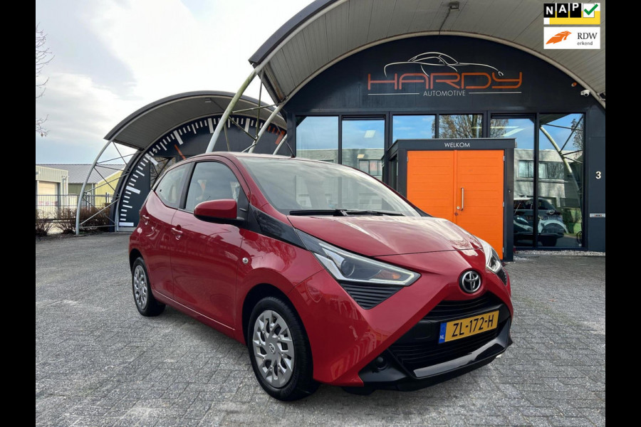 Toyota Aygo 1.0 VVT-i x-play Apple Carplay Camera NW Model