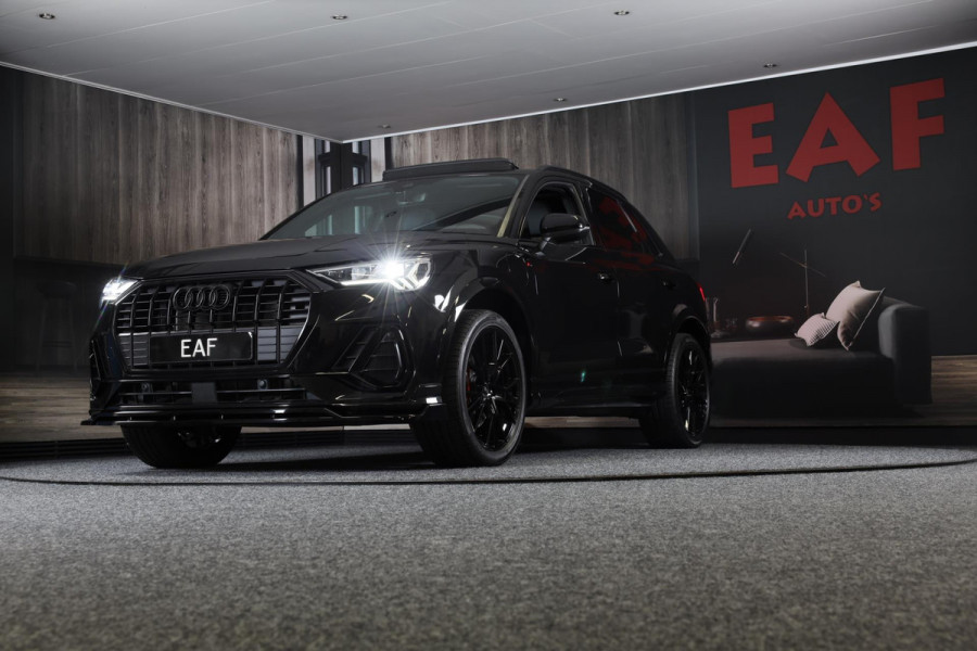 Audi Q3 45 TFSI e S Line Competition / SONOS / Camera / Lane Assist / Open Panoramadak / Virtual Cockpit / Led / Pdc / 20 Inch Audi Q3 45 TFSI e S Line Competition / SONOS / Camera / Lane Assist / Open Panoramadak / Virtual Cockpit / Led / Pdc / 20 Inch