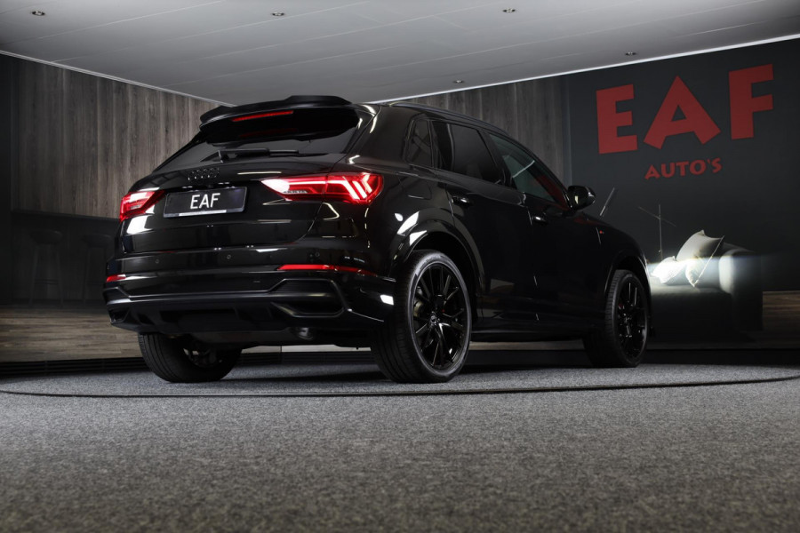Audi Q3 45 TFSI e S Line Competition / SONOS / Camera / Lane Assist / Open Panoramadak / Virtual Cockpit / Led / Pdc / 20 Inch Audi Q3 45 TFSI e S Line Competition / SONOS / Camera / Lane Assist / Open Panoramadak / Virtual Cockpit / Led / Pdc / 20 Inch