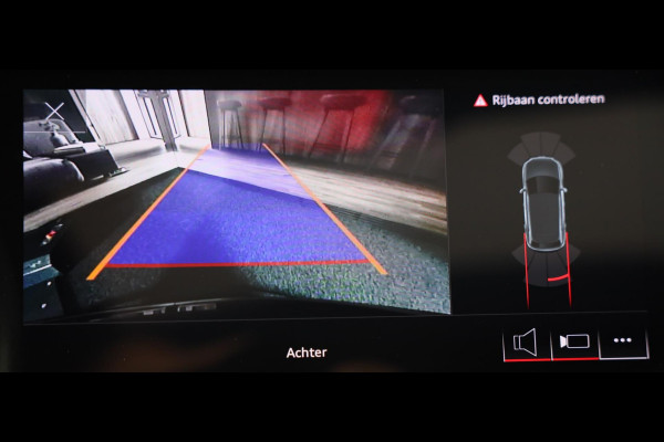 Audi Q3 45 TFSI e S Line Competition / SONOS / Camera / Lane Assist / Open Panoramadak / Virtual Cockpit / Led / Pdc / 20 Inch Audi Q3 45 TFSI e S Line Competition / SONOS / Camera / Lane Assist / Open Panoramadak / Virtual Cockpit / Led / Pdc / 20 Inch