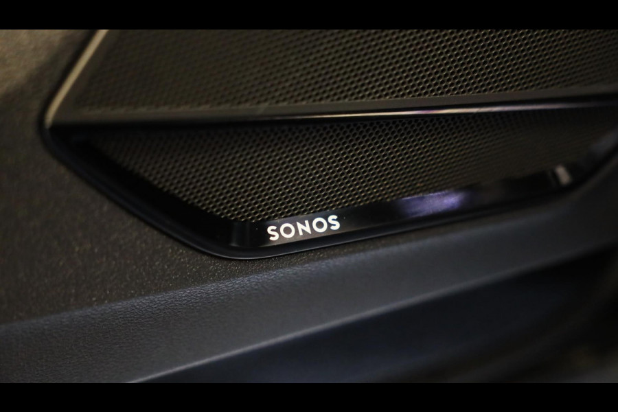 Audi Q3 45 TFSI e S Line Competition / SONOS / Camera / Lane Assist / Open Panoramadak / Virtual Cockpit / Led / Pdc / 20 Inch Audi Q3 45 TFSI e S Line Competition / SONOS / Camera / Lane Assist / Open Panoramadak / Virtual Cockpit / Led / Pdc / 20 Inch