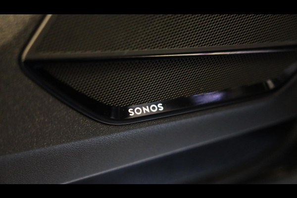 Audi Q3 45 TFSI e S Line Competition / SONOS / Camera / Lane Assist / Open Panoramadak / Virtual Cockpit / Led / Pdc / 20 Inch Audi Q3 45 TFSI e S Line Competition / SONOS / Camera / Lane Assist / Open Panoramadak / Virtual Cockpit / Led / Pdc / 20 Inch