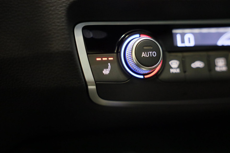 Audi Q3 45 TFSI e S Line Competition / SONOS / Camera / Lane Assist / Open Panoramadak / Virtual Cockpit / Led / Pdc / 20 Inch Audi Q3 45 TFSI e S Line Competition / SONOS / Camera / Lane Assist / Open Panoramadak / Virtual Cockpit / Led / Pdc / 20 Inch