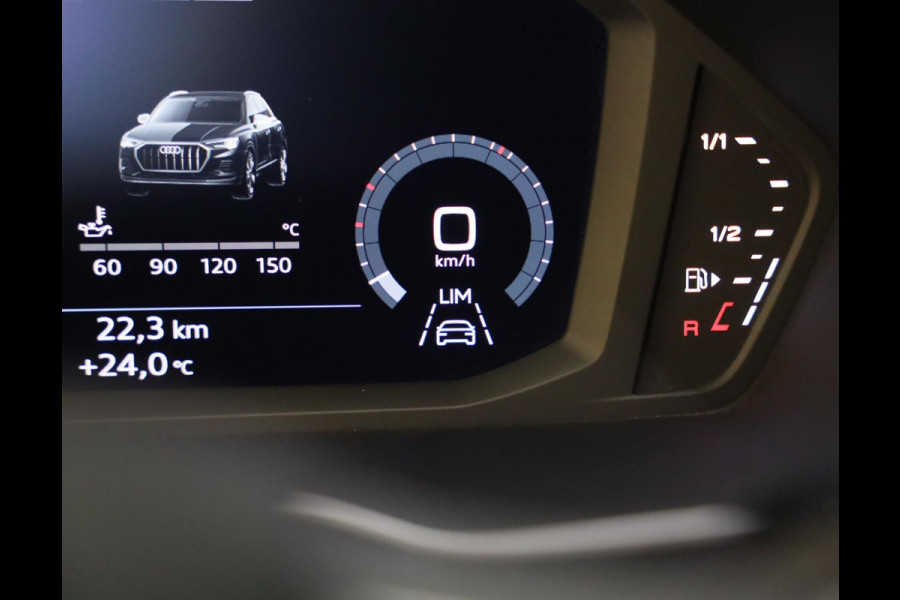 Audi Q3 45 TFSI e S Line Competition / SONOS / Camera / Lane Assist / Open Panoramadak / Virtual Cockpit / Led / Pdc / 20 Inch Audi Q3 45 TFSI e S Line Competition / SONOS / Camera / Lane Assist / Open Panoramadak / Virtual Cockpit / Led / Pdc / 20 Inch