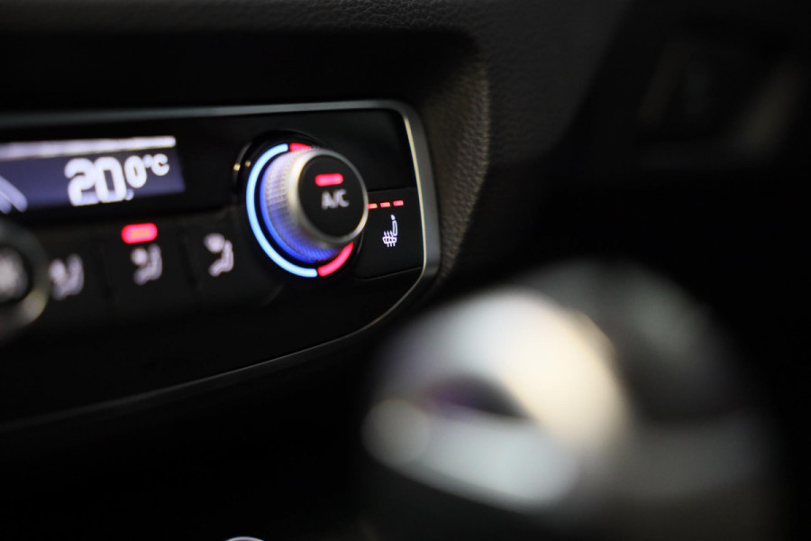 Audi Q3 45 TFSI e S Line Competition / SONOS / Camera / Lane Assist / Open Panoramadak / Virtual Cockpit / Led / Pdc / 20 Inch Audi Q3 45 TFSI e S Line Competition / SONOS / Camera / Lane Assist / Open Panoramadak / Virtual Cockpit / Led / Pdc / 20 Inch