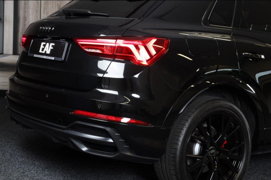 Audi Q3 45 TFSI e S Line Competition / SONOS / Camera / Lane Assist / Open Panoramadak / Virtual Cockpit / Led / Pdc / 20 Inch Audi Q3 45 TFSI e S Line Competition / SONOS / Camera / Lane Assist / Open Panoramadak / Virtual Cockpit / Led / Pdc / 20 Inch