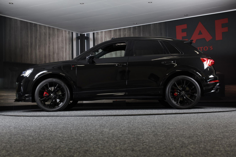 Audi Q3 45 TFSI e S Line Competition / SONOS / Camera / Lane Assist / Open Panoramadak / Virtual Cockpit / Led / Pdc / 20 Inch Audi Q3 45 TFSI e S Line Competition / SONOS / Camera / Lane Assist / Open Panoramadak / Virtual Cockpit / Led / Pdc / 20 Inch