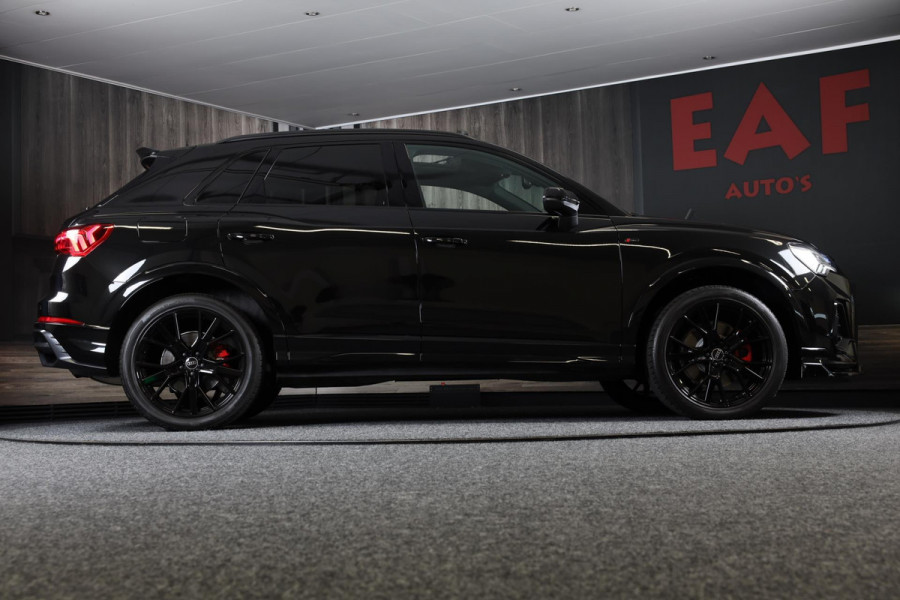 Audi Q3 45 TFSI e S Line Competition / SONOS / Camera / Lane Assist / Open Panoramadak / Virtual Cockpit / Led / Pdc / 20 Inch Audi Q3 45 TFSI e S Line Competition / SONOS / Camera / Lane Assist / Open Panoramadak / Virtual Cockpit / Led / Pdc / 20 Inch