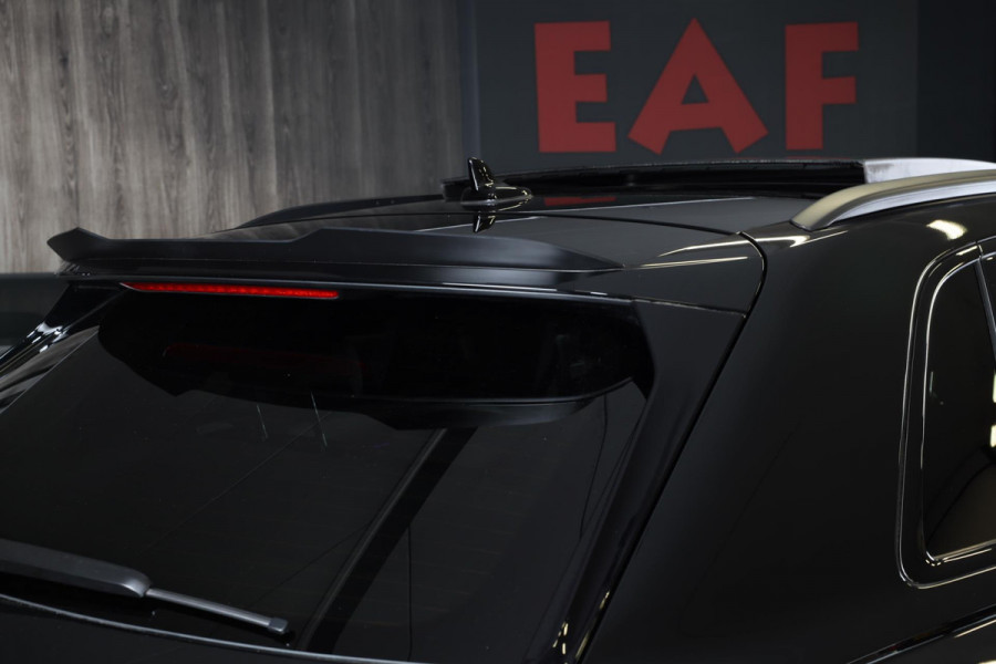 Audi Q3 45 TFSI e S Line Competition / SONOS / Camera / Lane Assist / Open Panoramadak / Virtual Cockpit / Led / Pdc / 20 Inch Audi Q3 45 TFSI e S Line Competition / SONOS / Camera / Lane Assist / Open Panoramadak / Virtual Cockpit / Led / Pdc / 20 Inch