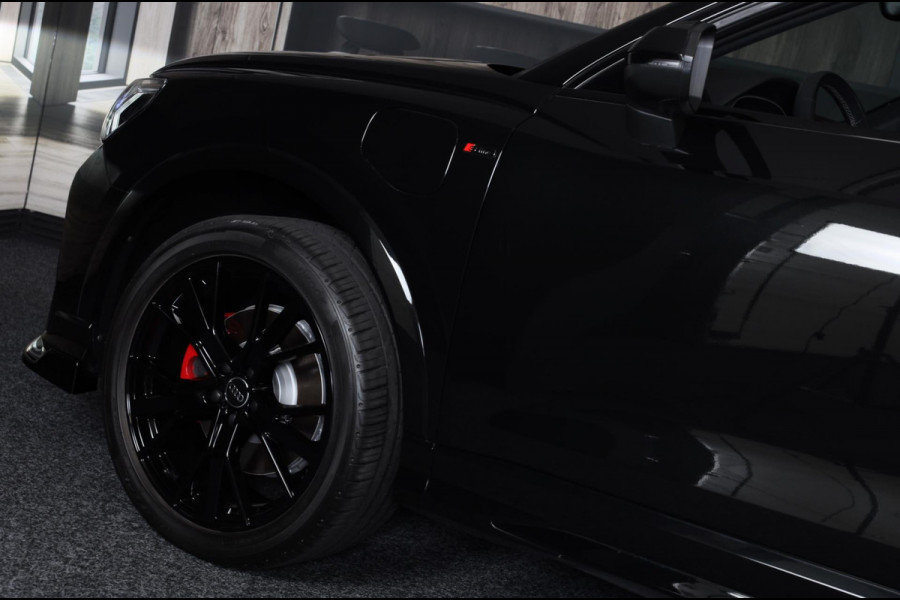 Audi Q3 45 TFSI e S Line Competition / SONOS / Camera / Lane Assist / Open Panoramadak / Virtual Cockpit / Led / Pdc / 20 Inch Audi Q3 45 TFSI e S Line Competition / SONOS / Camera / Lane Assist / Open Panoramadak / Virtual Cockpit / Led / Pdc / 20 Inch