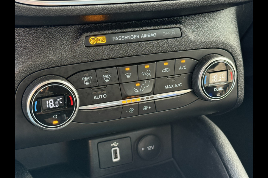 Ford FOCUS Wagon BWJ 11-2019 | 1.5TDCI 120PK Titanium Bus. | CLIMA | NAVI | CARPLAY | PDC 2X | CRUISE | DAB | LICHTMETAAL |