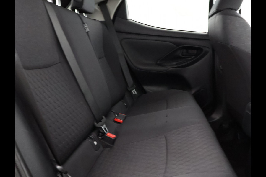 Toyota Yaris 1.5 Hybrid Style | Stoelverwarming | JBL audio | Qi telefoonlader | Apple Carplay & AndroidAUTO |