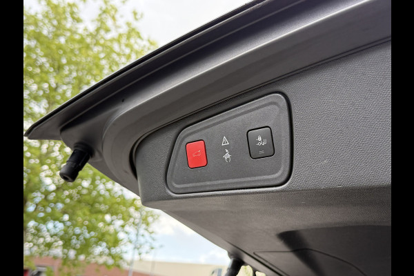 Peugeot 3008 BWJ 2018 1.2PT 131PK GT Line | TREKHAAK | CLIMA | PANO | NAVI | CARPLAY | HALF LEER |