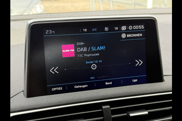 Peugeot 3008 BWJ 2018 1.2PT 131PK GT Line | TREKHAAK | CLIMA | PANO | NAVI | CARPLAY | HALF LEER |