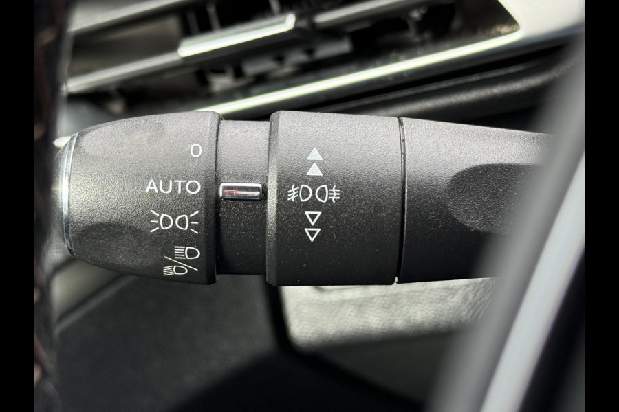Peugeot 3008 BWJ 2018 1.2PT 131PK GT Line | TREKHAAK | CLIMA | PANO | NAVI | CARPLAY | HALF LEER |