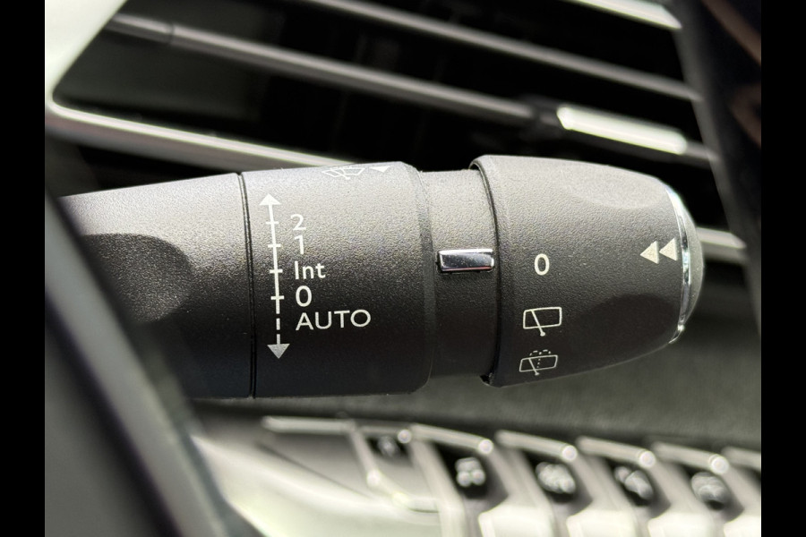 Peugeot 3008 BWJ 2018 1.2PT 131PK GT Line | TREKHAAK | CLIMA | PANO | NAVI | CARPLAY | HALF LEER |
