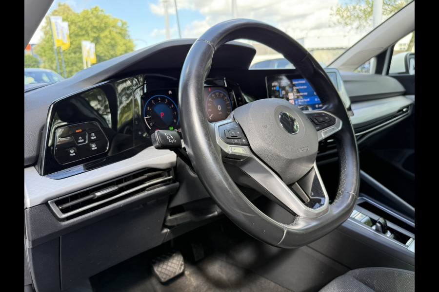 Volkswagen Golf BWJ 2023 | 1.5TSI 131PK Life Bus AUTOMAAT | CLIMA | NAVI | PDC | CRUISE | CAMERA A | STOELVERW |