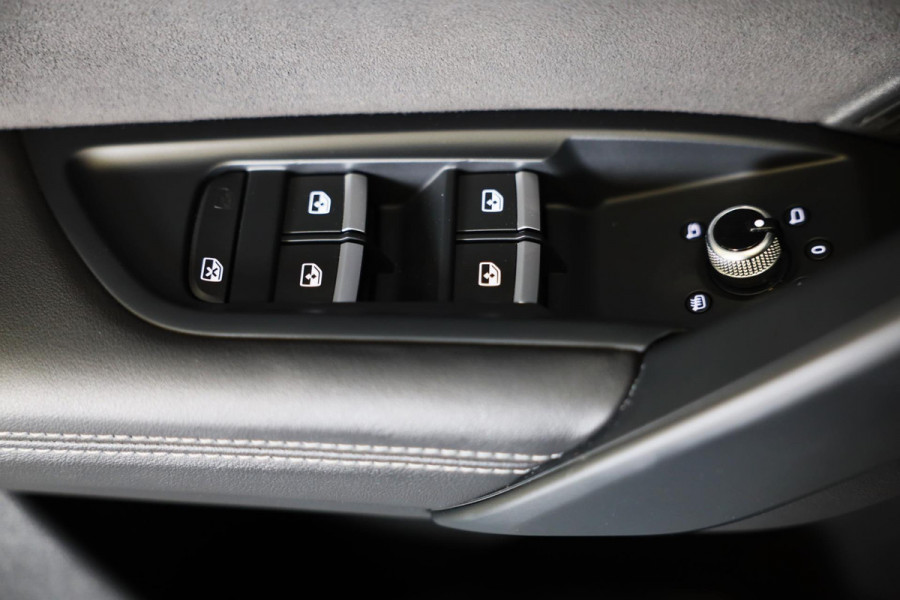 Audi Q5 Sportback 55 TFSI e SQ5 Look / Massage / Leder / Navi / Camera / Cruise Control / Virtual Cockpit / Open Pano / Led / 21 I