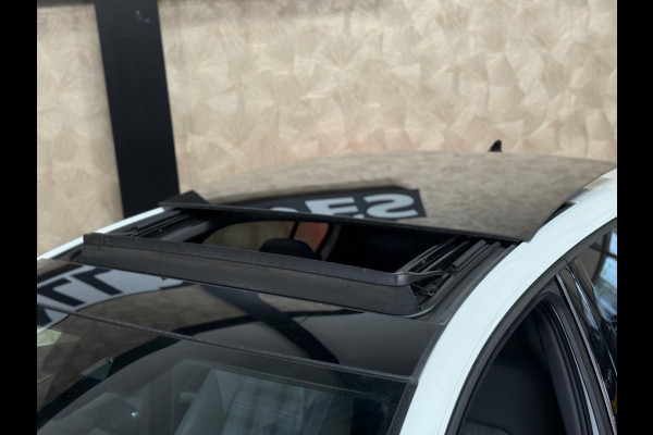 Volkswagen Golf 1.4 eHybrid GTE | Pano | IQ Light | HUD | Trekhaak | Keyless | sfeerverlichting