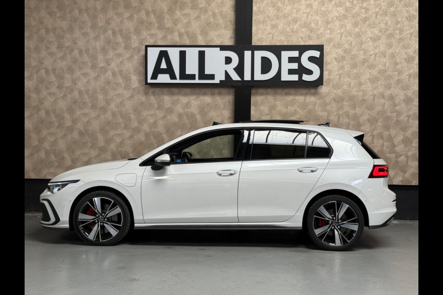 Volkswagen Golf 1.4 eHybrid GTE | Pano | IQ Light | HUD | Trekhaak | Keyless | sfeerverlichting