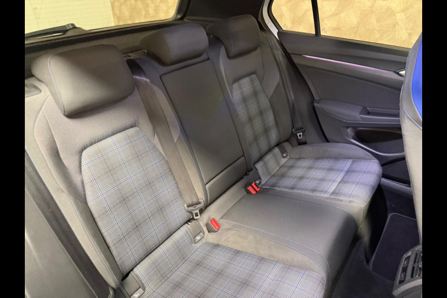 Volkswagen Golf 1.4 eHybrid GTE | Pano | IQ Light | HUD | Trekhaak | Keyless | sfeerverlichting